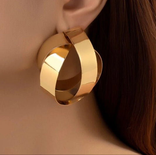 Gold strip metal ball earrings