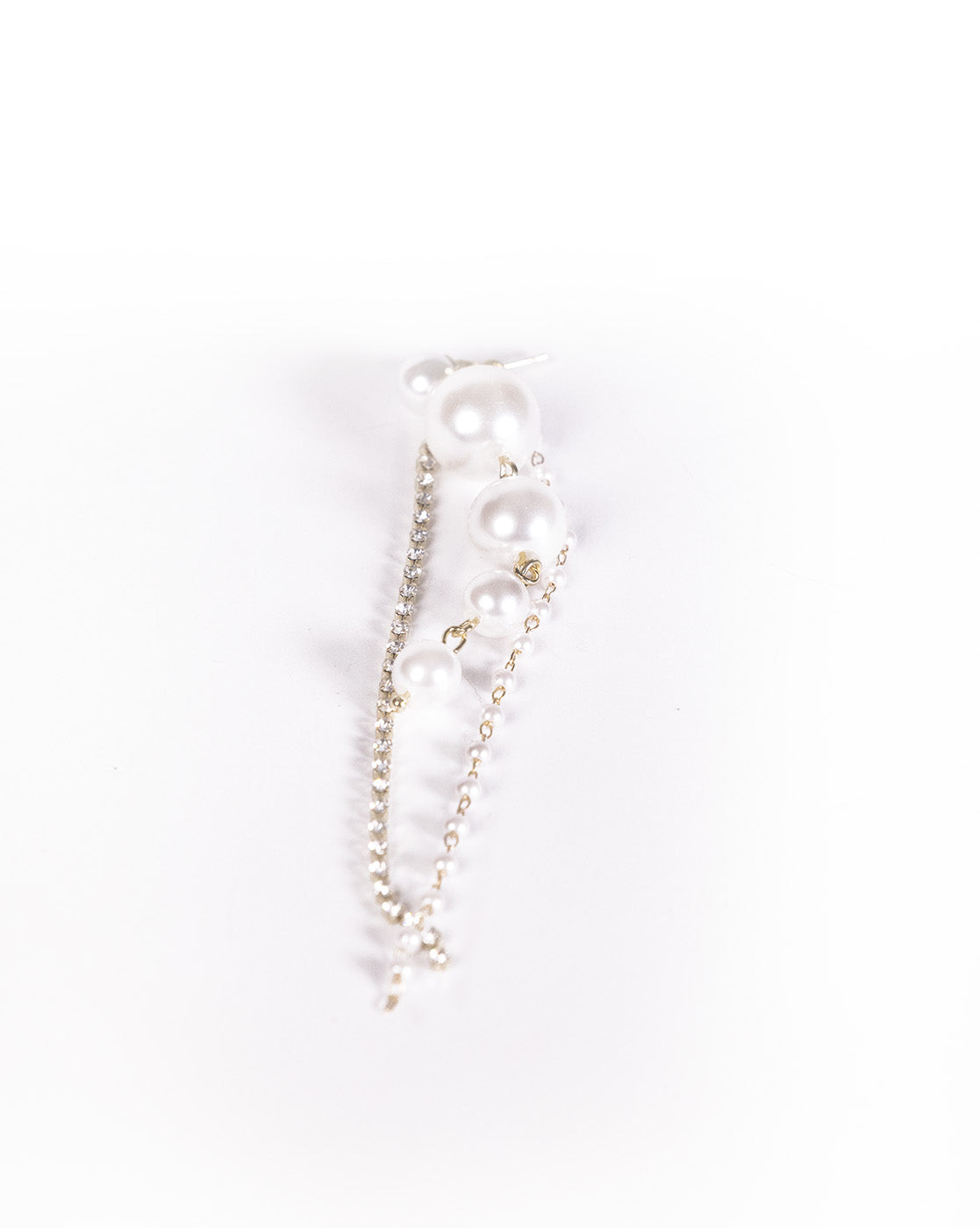 The Pearl Tassel Earrings feature multiple white pearls of different sizes linked by thin gold and silver chains, highlighting luxurious elegance against a white backdrop.