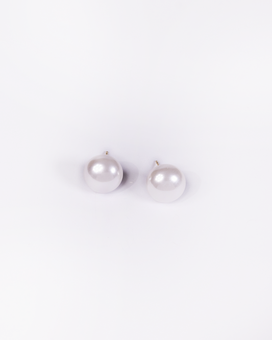 White pearl stud earrings