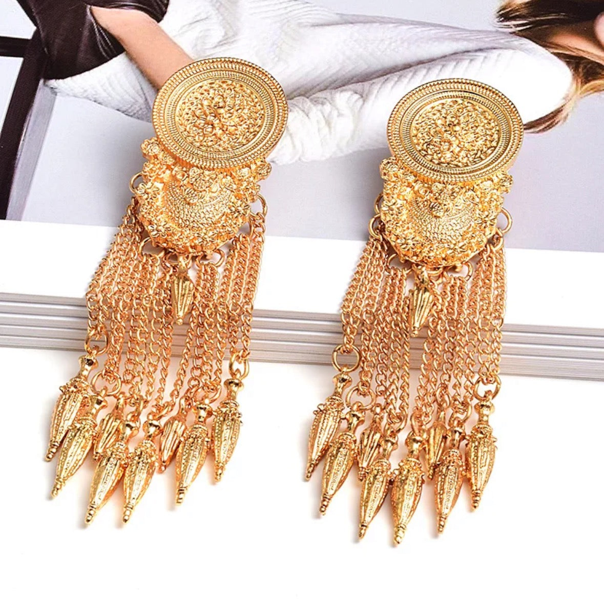 Vintage gold tassel chain earrings