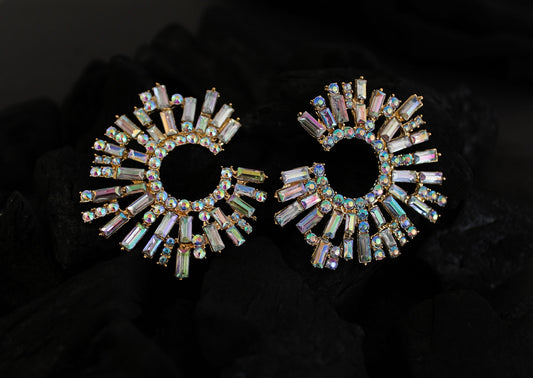 Circle of maze rhinestones earrings